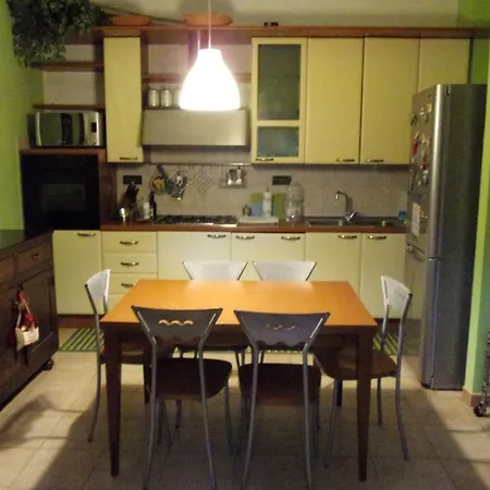 Pino's House Дом отдыха Villa Grande (L'Aquila)